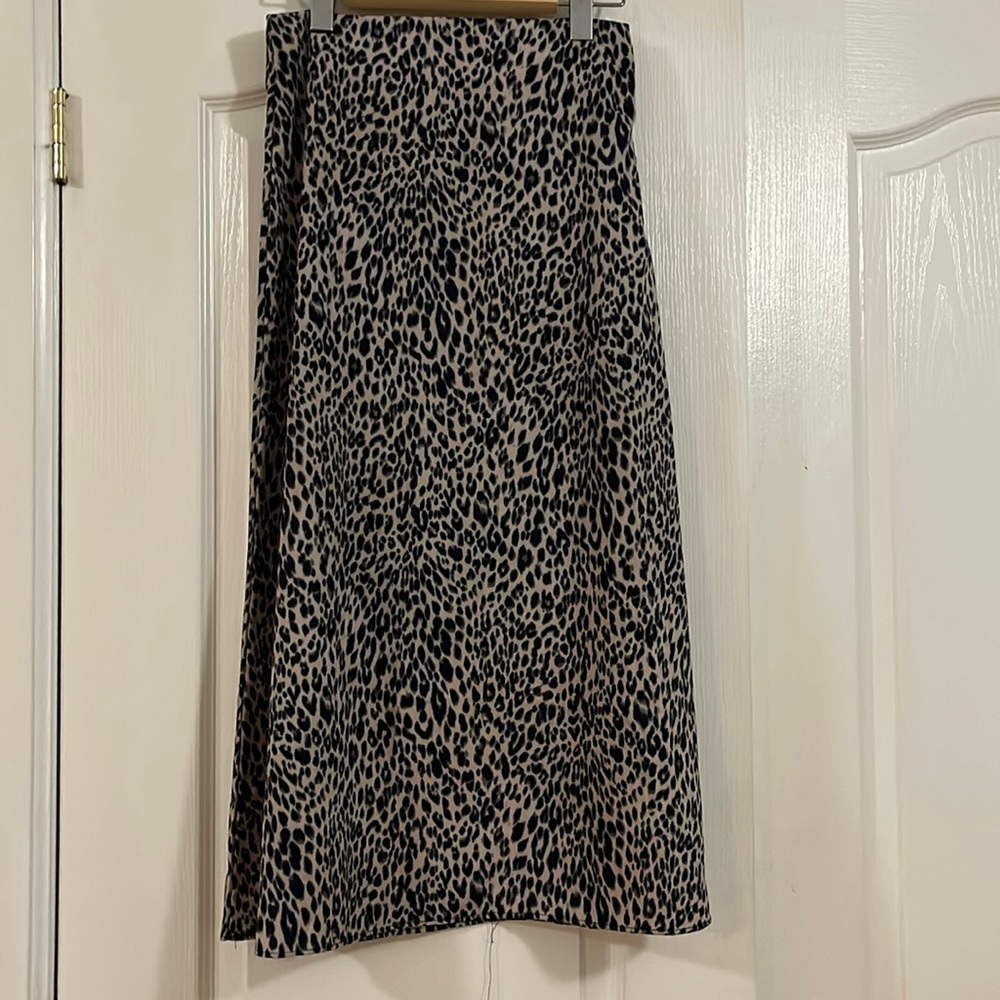 A-line leopard skirt